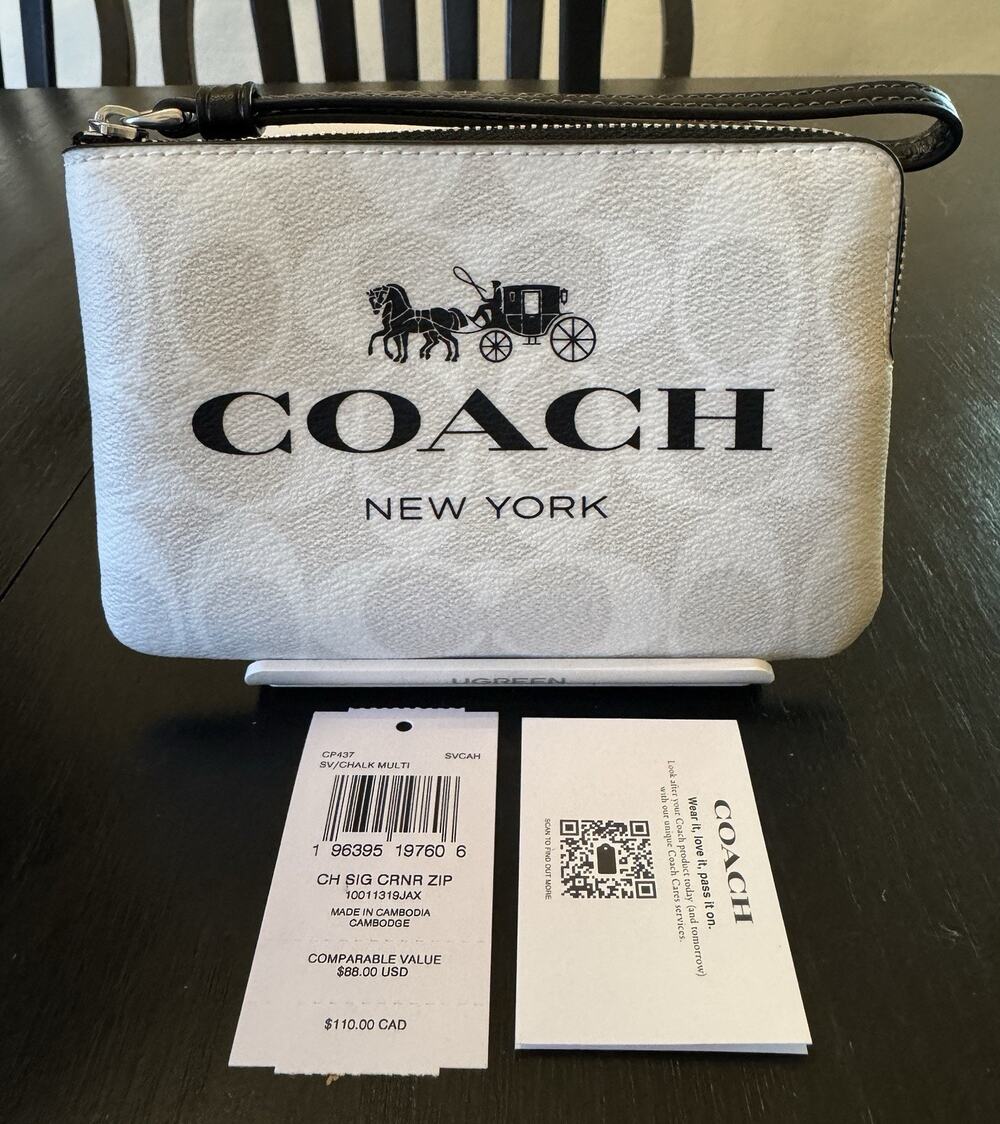NWT Coach Corner Zip Wristlet And Signature Canvas In White Chalk